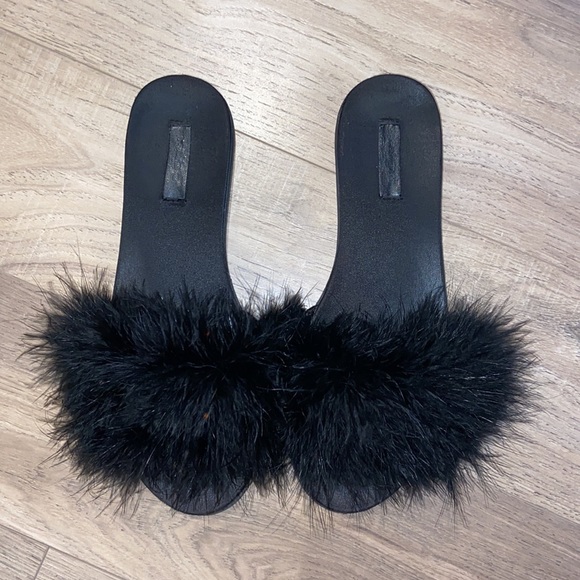 ALDO Black Slide Sandals - Picture 3 of 4